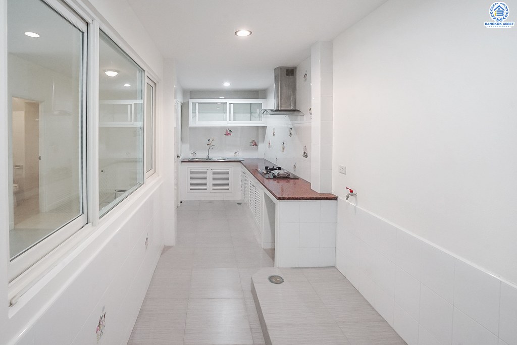 ทาวน์เฮ้าส์มือสองนนทบุรี ห้องมุม! ม.พฤกษาทาวน์ ติดถนนราชพฤกษ์ ใกล้วงเวียนพระราม5 เชื่อมต่อทุกการเดินทาง บ้านพร้อมอยู่! เนื้อที่ 28.8 ตร.ว. ฟังก์ชั่น 3 ห้องนอน 2 ห้องน้ำ 2 ที่จอดรถ พร้อมบิ้วท์อินครัวเคาน์เตอร์ รองรับทุกการอยู่อาศัย , สาธารณูปโภคครบครัน