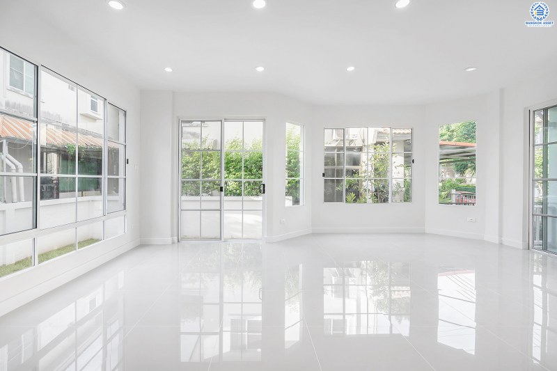 บ้านมือสองตกแต่งใหม่ แบรนด์LH ม.ชัยพฤกษ์ ติวานนท์-ราชพฤกษ์ พร้อมอยู่ เนื้อที่ 50.6 ตร.ว. ฟังก์ชั่น 3 ห้องนอน 2 ห้องน้ำ รองรับทุกการอยู่อาศัย บนทำเลติดถนน 345 เชื่อมต่อทั้งถ.ราชพฤกษ์ ,ติวานนท์ ใกล้โรบินสัน และทางด่วนศรีสมาน