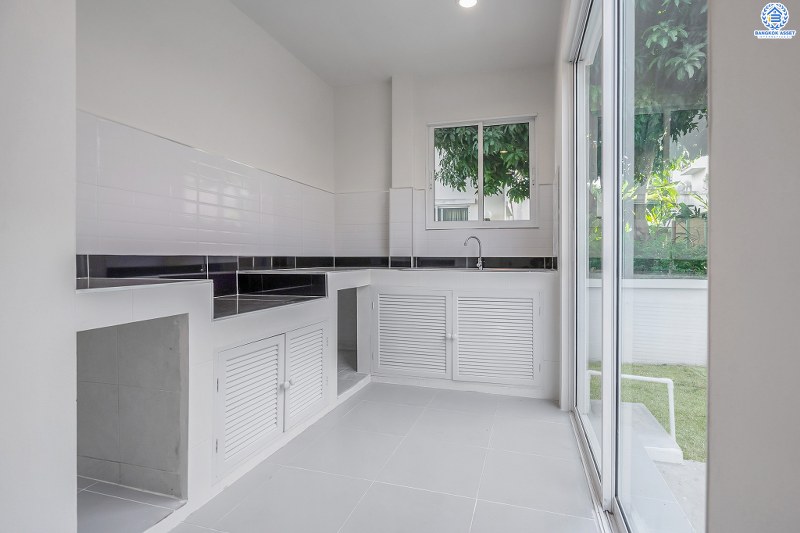 บ้านมือสองตกแต่งใหม่ แบรนด์LH ม.ชัยพฤกษ์ ติวานนท์-ราชพฤกษ์ พร้อมอยู่ เนื้อที่ 50.6 ตร.ว. ฟังก์ชั่น 3 ห้องนอน 2 ห้องน้ำ รองรับทุกการอยู่อาศัย บนทำเลติดถนน 345 เชื่อมต่อทั้งถ.ราชพฤกษ์ ,ติวานนท์ ใกล้โรบินสัน และทางด่วนศรีสมาน