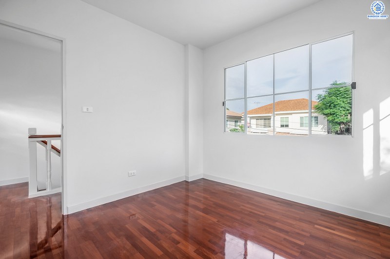 บ้านมือสองตกแต่งใหม่ แบรนด์LH ม.ชัยพฤกษ์ ติวานนท์-ราชพฤกษ์ พร้อมอยู่ เนื้อที่ 50.6 ตร.ว. ฟังก์ชั่น 3 ห้องนอน 2 ห้องน้ำ รองรับทุกการอยู่อาศัย บนทำเลติดถนน 345 เชื่อมต่อทั้งถ.ราชพฤกษ์ ,ติวานนท์ ใกล้โรบินสัน และทางด่วนศรีสมาน