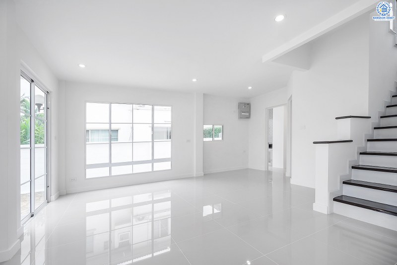 บ้านมือสองตกแต่งใหม่ สไตล์อบอุ่น คุณภาพแบรนด์ LH โครงการ ชลลดา บางใหญ่-เซ็นทรัลเวสต์เกต พร้อมทุกการเข้าอยู่ เนื้อที่ 52.6 ตร.ว. ฟังก์ชั่น 3ห้องนอน 2ห้องน้ำ พร้อม facilities ครบครัน บนทำเลศักยภาพ เดินทางสะดวก ใกล้ถ.กาญจนาภิเษก เพียง 10นาทีถึงรถไฟฟ้าสถานีคลองบางไผ่