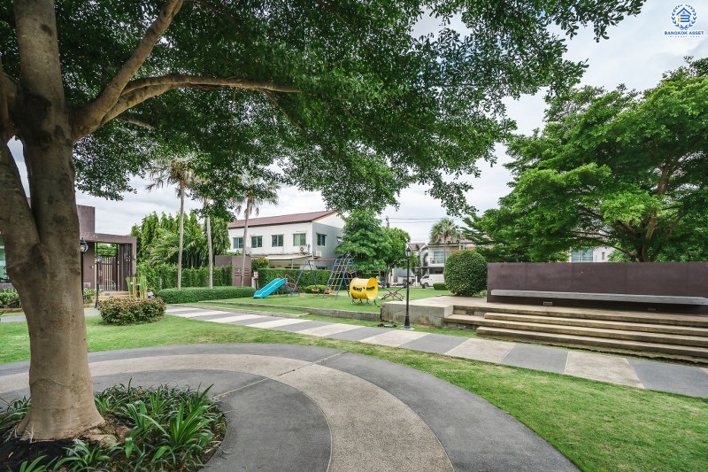 บ้านมือสองตกแต่งใหม่ สไตล์โมเดิร์น โครงการ เดอะทรัสต์ทาวน์ ราชพฤกษ์-รัตนาธิเบศร์ เนื้อที่ 19.8 ตร.ว. มาพร้อมฟังก์ชั่น 3 ห้องนอน 2 ห้องน้ำ คุณภาพแบรนด์ Q.House สาธารณูปโภคครบครัน บนทำเลติดถ.ราชพฤกษ์ เดินทางสู่ใจกลางเมืองได้อย่างรวดเร็ว ใกล้รถไฟฟ้าสถานีบางรักน้อยท่าอิฐ