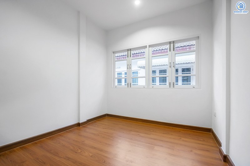 บ้านมือสองตกแต่งใหม่ ม.ดรีมทาวน์ ราชพฤกษ์-กาญจนาฯ โซนต้นโครงการ ใกล้สวน บ้านพร้อมอยู่ เนื้อที่ 21 ตร.ว. ฟังก์ชั่น 3 ห้องนอน 2 ห้องน้ำ 1 ห้องอเนกประสงค์  บนเดินทางสะดวก ใกล้จุดขึ้นทางด่วน "ศรีรัช" ,The Walk ราชพฤกษ์ และอื่นๆ อีกมากมาย