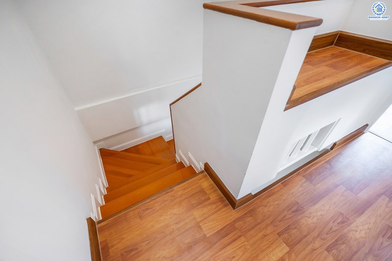 บ้านมือสองตกแต่งใหม่ ห้องมุม! ม.เดอะวิลล่า ราชพฤกษ์-ท่าอิฐ คุณภาพแบรนด์ Property Perfect แต่งครบทุกฟังก์ชั่น พร้อมอยู่ เนื้อที่ 26.9 ตร.ว. 3 ห้องนอน 2 ห้องน้ำ กว้างขวางสะดวกสบาย บนทำเลใกล้รถไฟฟ้า สถานีบางรักน้อยท่าอิฐ พร้อมเข้า-ออกได้ 2 เส้นทางทั้งถ.รัตนาธิเบศร์ และถ.ราชพฤกษ์ ราคาพิเศษสุด!