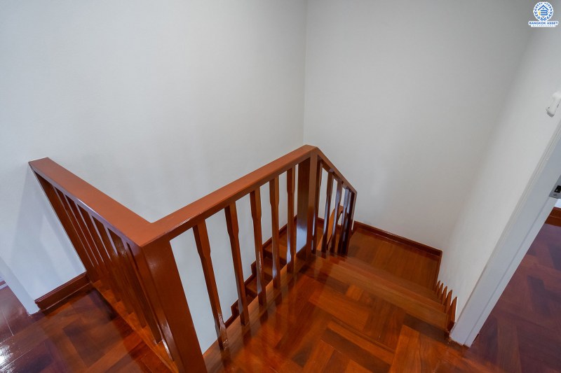 บ้านมือสองตกแต่งใหม่ หลังใหญ่ ห้องมุม! ม.รติรมย์พาร์ค ราชพฤกษ์-กาญจนาฯ (ซ.สวนผัก32) พิเศษสุด! บ้านพร้อมอยู่ เนื้อที่ 36 ตร.ว. ฟังก์ชั่น 3ห้องนอน 2ห้องน้ำ พร้อมแยกโซน คัดสรรวัสดุสเปคพรีเมี่ยม บนทำเลที่เชื่อมต่อหลายเส้นทาง ใกล้ทางด่วนศรีรัช  และแหล่ง Community Mall ชั้นนำมากมาย