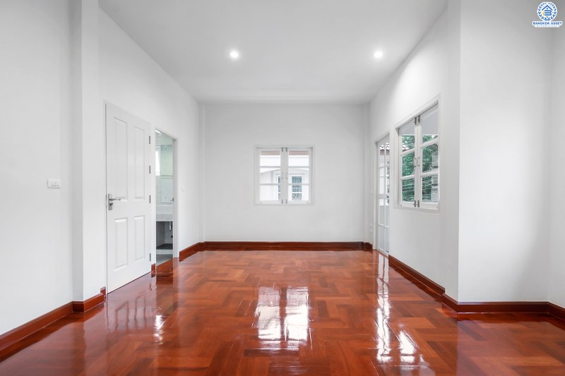 บ้านมือสองตกแต่งใหม่ หลังใหญ่ ห้องมุม! ม.รติรมย์พาร์ค ราชพฤกษ์-กาญจนาฯ (ซ.สวนผัก32) พิเศษสุด! บ้านพร้อมอยู่ เนื้อที่ 36 ตร.ว. ฟังก์ชั่น 3ห้องนอน 2ห้องน้ำ พร้อมแยกโซน คัดสรรวัสดุสเปคพรีเมี่ยม บนทำเลที่เชื่อมต่อหลายเส้นทาง ใกล้ทางด่วนศรีรัช  และแหล่ง Community Mall ชั้นนำมากมาย