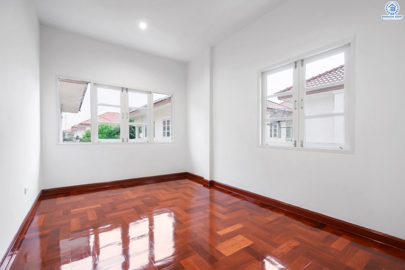 บ้านมือสองตกแต่งใหม่ หลังใหญ่ ห้องมุม! ม.รติรมย์พาร์ค ราชพฤกษ์-กาญจนาฯ (ซ.สวนผัก32) พิเศษสุด! บ้านพร้อมอยู่ เนื้อที่ 36 ตร.ว. ฟังก์ชั่น 3ห้องนอน 2ห้องน้ำ พร้อมแยกโซน คัดสรรวัสดุสเปคพรีเมี่ยม บนทำเลที่เชื่อมต่อหลายเส้นทาง ใกล้ทางด่วนศรีรัช  และแหล่ง Community Mall ชั้นนำมากมาย