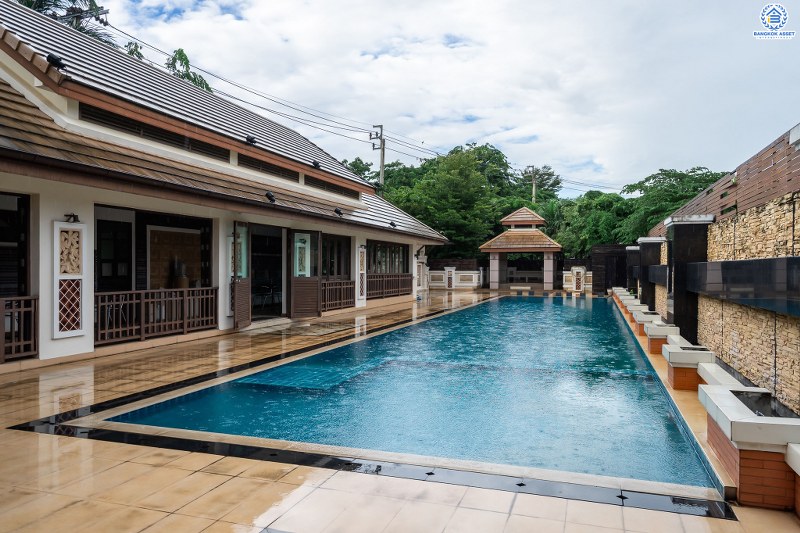 บ้านมือสองตกแต่งใหม่ หลังใหญ่ ห้องมุม! ม.รติรมย์พาร์ค ราชพฤกษ์-กาญจนาฯ (ซ.สวนผัก32) พิเศษสุด! บ้านพร้อมอยู่ เนื้อที่ 36 ตร.ว. ฟังก์ชั่น 3ห้องนอน 2ห้องน้ำ พร้อมแยกโซน คัดสรรวัสดุสเปคพรีเมี่ยม บนทำเลที่เชื่อมต่อหลายเส้นทาง ใกล้ทางด่วนศรีรัช  และแหล่ง Community Mall ชั้นนำมากมาย