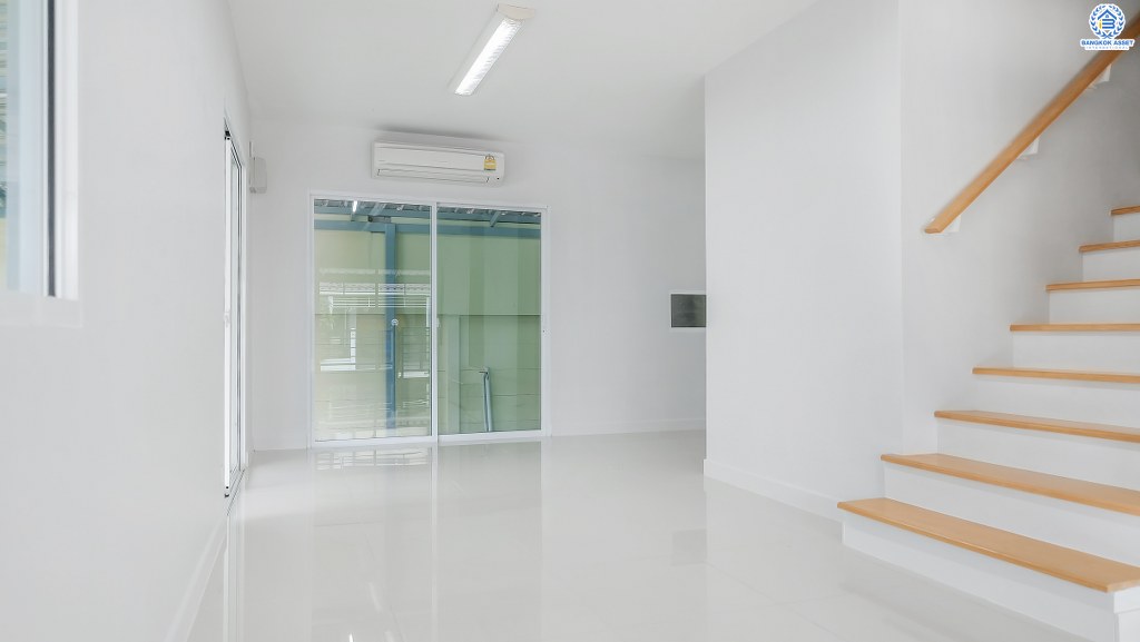 ทาวน์เฮ้าส์มือสองนนทบุรี ห้องมุม! แบรนด์ AP* ม.พลีโน่ ปิ่นเกล้า-วงแหวน บ้านต่อเติมเต็ม พร้อมอยู่ เนื้อที่ 24.9 ตร.ว. ฟังก์ชั่น 3 ห้องนอน 2 ห้องน้ำ แถมแอร์ 4 เครื่อง บนทำเลเดินทางสะดวก เข้า-ออกซอยวัดส้มเกลี้ยง เชื่อมต่อทั้งถนนกาญจนาฯ และบรมราชชนนี ใกล้เซ็นทรัลเวสต์เกต และจุดขึ้น-ลงทางด่วนศรีรัช