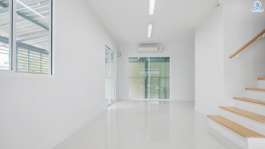 ทาวน์เฮ้าส์มือสองนนทบุรี ห้องมุม! แบรนด์ AP* ม.พลีโน่ ปิ่นเกล้า-วงแหวน บ้านต่อเติมเต็ม พร้อมอยู่ เนื้อที่ 24.9 ตร.ว. ฟังก์ชั่น 3 ห้องนอน 2 ห้องน้ำ แถมแอร์ 4 เครื่อง บนทำเลเดินทางสะดวก เข้า-ออกซอยวัดส้มเกลี้ยง เชื่อมต่อทั้งถนนกาญจนาฯ และบรมราชชนนี ใกล้เซ็นทรัลเวสต์เกต และจุดขึ้น-ลงทางด่วนศรีรัช