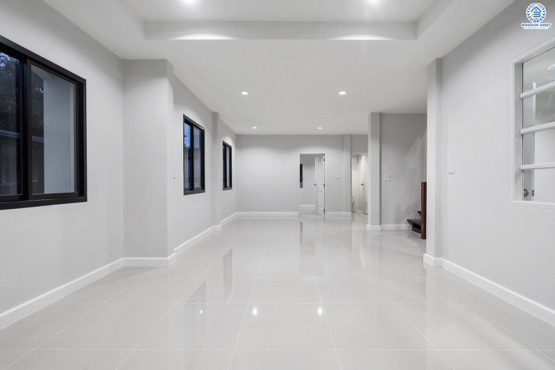 บ้านมือสองตกแต่งใหม่ LH เนื้อที่ 80 ตร.ว. โครงการ ชลลดา บางบัวทอง-รัตนาธิเบศร์ บ้านเดี่ยวสไตล์อบอุ่น รองรับกับทุกความสุข บนพื้นที่ใช้สอยกว้างเป็นพิเศษกว่า 200 ตร.ม. ฟังก์ชั่น 4นอน 2น้ำ พร้อม facilitys ครบครัน บนทำเลศักยภาพ เชื่อมต่อหลายเส้นทาง ใกล้เซ็นทรัลเวสต์เกต และ MRT สถานีบางพลู