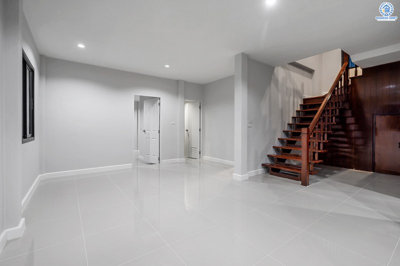 บ้านมือสองตกแต่งใหม่ LH เนื้อที่ 80 ตร.ว. โครงการ ชลลดา บางบัวทอง-รัตนาธิเบศร์ บ้านเดี่ยวสไตล์อบอุ่น รองรับกับทุกความสุข บนพื้นที่ใช้สอยกว้างเป็นพิเศษกว่า 200 ตร.ม. ฟังก์ชั่น 4นอน 2น้ำ พร้อม facilitys ครบครัน บนทำเลศักยภาพ เชื่อมต่อหลายเส้นทาง ใกล้เซ็นทรัลเวสต์เกต และ MRT สถานีบางพลู