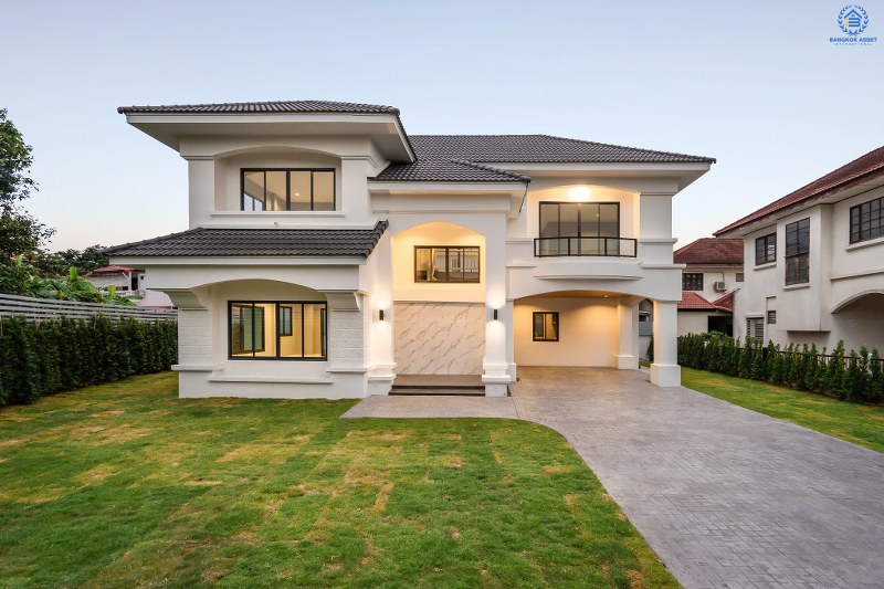 บ้านมือสองตกแต่งใหม่ ที่ดินแปลงใหญ่ 133 ตร.ว. คุณภาพจากแบรนด์ LH โครงการ ชลลดา บางบัวทอง-รัตนาธิเบศร์ ตกแต่งใหม่ ดีไซน์หรู บนพื้นที่ใช้สอยกว้างเป็นพิเศษกว่า 300 ตร.ม. ฟังก์ชั่นจัดเต็ม 6 ที่จอดรถ บนทำเลศักยภาพ เชื่อมต่อหลายเส้นทาง ใกล้เซ็นทรัลเวสต์เกต และ MRT สถานีบางพลู