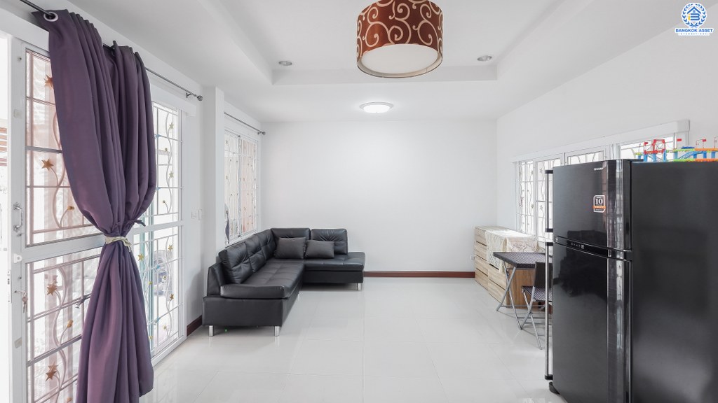 ทาวน์โฮมมือสองนนทบุรี 3 ชั้น ย่านพระราม5! โครงการ นนทรีซิตี้ พระราม5-นครอินทร์ บ้านสวยพร้อมอยู่ บนเนื้อที่ 25 ตร.ว. ภายในกว้างขวาง แบ่งเป็นสัดส่วน ครบทุกฟังก์ชั่นการใช้งานถึง! 3 ห้องนอน 3 ห้องน้ำ 2 ที่จอดรถ แถมแอร์ 2 เครื่อง! เดินทางสะดวกสบายบนทำเลคุณภาพ เพียง 5 นาทีถึงวงเวียนพระราม5 ที่เชื่อมต่ออีกหลายหลายเส้นทางได้อย่างรวดเร็ว