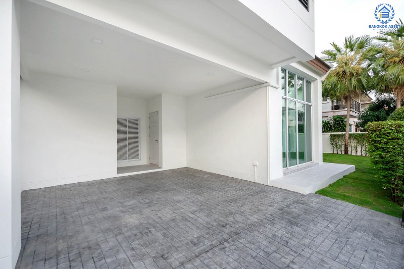 บ้านมือสองตกแต่งใหม่ สไตล์โมเดิร์น กับชีวิต...ที่ไม่ซ้ำใคร! โครงการ เดอะ เวอรีเดียนโฮม หลังใหญ่พร้อมอยู่ เนื้อที่ 75 ตร.ว. 4 ห้องนอน 4 ห้องน้ำ ห้องโถงโปร่งโล่ง ด้วยเพดานสูง ภายในตกแต่ง Built-in บนทำเลติดถนนกาญจนาภิเษก ใกล้เซ็นทรัลเวสต์เกต เพียง 5 นาทีจากทางด่วน "ศรีรัช"...