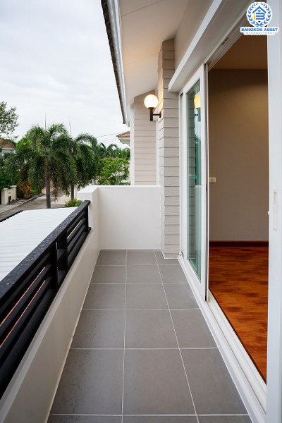 บ้านเดี่ยวมือสองนนทบุรี ตกแต่งใหม่ พร้อมสังคมคุณภาพ Q.House โครงการ คาซ่าวิลล์ ราชพฤกษ์-รัตนาธิเบศร์ เนื้อที่ 52.5 ตร.ว. ฟังก์ชั่น 3 ห้องนอน 3 ห้องน้ำ มีบิ้วท์อินครัวเคาน์เตอร์ และเครื่องดูดควัน เดินทางสะดวก บนทำเลติดถนนราชพฤกษ์ ใกล้รถไฟฟ้า สถานีบางรักน้อยท่าอิฐ