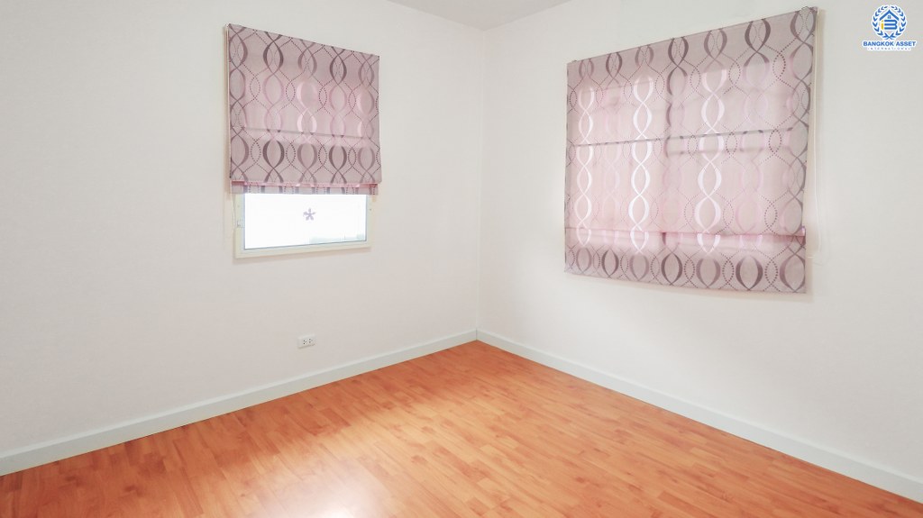 บ้านเดี่ยวมือสอง ทำเลโซนปทุมธานี ราคาเพียง 3 ล้านต้นๆ ม.พฤกษาวิลเลจ30เดอะซีซั่น แจ้งวัฒนะ-ราชพฤกษ์ พร้อมอยู่ เนื้อที่ 50.7 ตร.ว. ฟังก์ชั่น 3ห้องนอน 2ห้องน้ำ 2ที่จอดรถ ทำเลศักยภาพดี เดินทางสะดวก ใกล้เมืองทองธานี และจุดขึ้นทางด่วน "แจ้งวัฒนะ"...