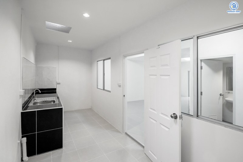 บ้านมือสองตกแต่งใหม่ ราคาคุ้มมาก ม.พฤกษา49/1 บางใหญ่-เซ็นทรัลเวสต์เกต บ้านตกแต่งจัดเต็ม ให้แบบพร้อมอยู่ ฟังก์ชั่นครบ ทั้งครัวเคาน์เตอร์ และที่จอดรถ เนื้อที่ 17.4 ตร.ว. 3 ห้องนอน 2 ห้องน้ำ บนเดินทางสะดวก ใกล้เซ็นทรัลเวสต์เกต และรถไฟฟ้า สถานีตลาดบางใหญ่ ..เป็นเจ้าของได้แล้ววันนี้