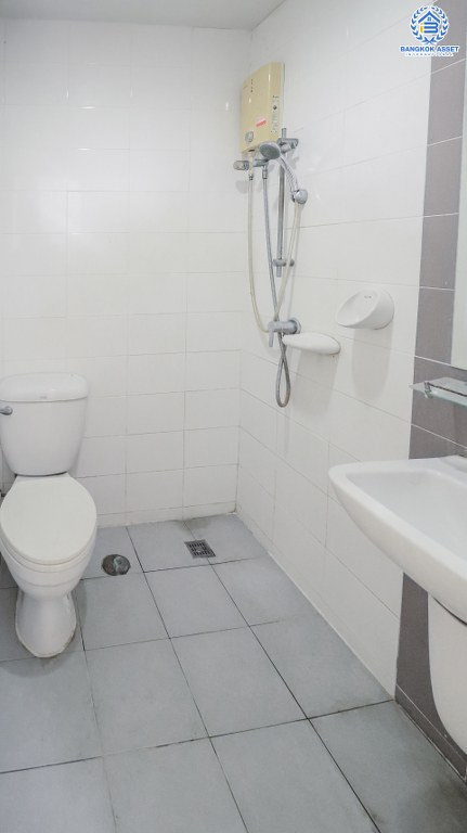 ทาวน์เฮ้าส์มือสองนนทบุรี ม.เดอะคัลเลอร์ส ติวานนท์-แจ้งวัฒนะ ราคาสุดคุ้ม เพียง 2 ล้านต้นๆ ก็ได้บ้านพร้อมอยู่ สไตล์โมเดิร์น 3 ห้องนอน คุณภาพแบรนด์ อารียา* พร้อมการเดินทางสุดสะดวก บนทำเลเชื่อมต่อหลายเส้นทาง ใกล้เซ็นทรัลแจ้งวัฒนะ และทางด่วนศรีสมาน