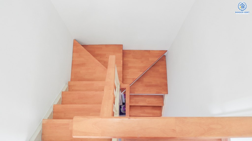 ทาวน์เฮ้าส์มือสองนนทบุรี ม.เดอะคัลเลอร์ส ติวานนท์-แจ้งวัฒนะ ราคาสุดคุ้ม เพียง 2 ล้านต้นๆ ก็ได้บ้านพร้อมอยู่ สไตล์โมเดิร์น 3 ห้องนอน คุณภาพแบรนด์ อารียา* พร้อมการเดินทางสุดสะดวก บนทำเลเชื่อมต่อหลายเส้นทาง ใกล้เซ็นทรัลแจ้งวัฒนะ และทางด่วนศรีสมาน