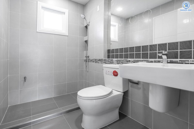 บ้านมือสองตกแต่งใหม่ สไตล์โมเดิร์น โครงการ คณาสิริ วงแหวน-พระราม5 (ซ.วัดพระเงิน) คุณภาพแบรนด์แสนสิริ* บ้านตกแต่งหรู มากฟังก์ชั่น ต่อเติมครัว โรงรถพร้อมอยู่ เนื้อที่ 50 ตร.ว. 3 ห้องนอน 2 ห้องน้ำ บนทำเลติดถนนใหญ่ ใกล้เซ็นทรัลเวสต์เกต รถไฟฟ้าสายสีม่วง และทางด่วนศรีรัช! ราคาพิเศษสุด!