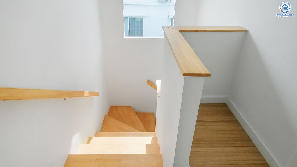 บ้านเดี่ยวมือสองนนทบุรี คุณภาพ LH ม.อินนิซิโอ2 ปิ่นเกล้า-วงแหวน (ซ.วัดส้มเกลี้ยง) แปลงมุม! ไม่เคยเข้าอยู่ ดีไซน์ทันสมัย เนื้อที่ 55.5 ตร.ว. 2 ที่จอดรถ พื้นที่ใช้สอยกว้างขวาง พร้อมกับทุกการใช้ชีวิต บนทำเลศักยภาพ เข้า-ออกได้ทั้งทาง ถ.กาญจนาภิเษก และศาลายา ใกล้ทางด่วน "ศรีรัช"