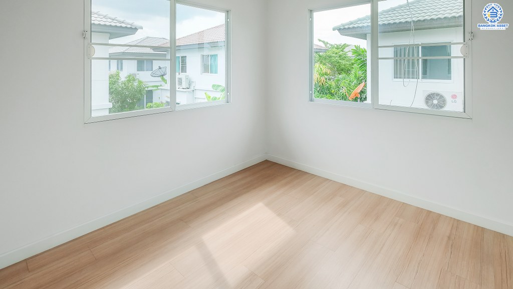 บ้านเดี่ยวมือสองนนทบุรี คุณภาพ LH ม.อินนิซิโอ2 ปิ่นเกล้า-วงแหวน (ซ.วัดส้มเกลี้ยง) แปลงมุม! ไม่เคยเข้าอยู่ ดีไซน์ทันสมัย เนื้อที่ 55.5 ตร.ว. 2 ที่จอดรถ พื้นที่ใช้สอยกว้างขวาง พร้อมกับทุกการใช้ชีวิต บนทำเลศักยภาพ เข้า-ออกได้ทั้งทาง ถ.กาญจนาภิเษก และศาลายา ใกล้ทางด่วน "ศรีรัช"