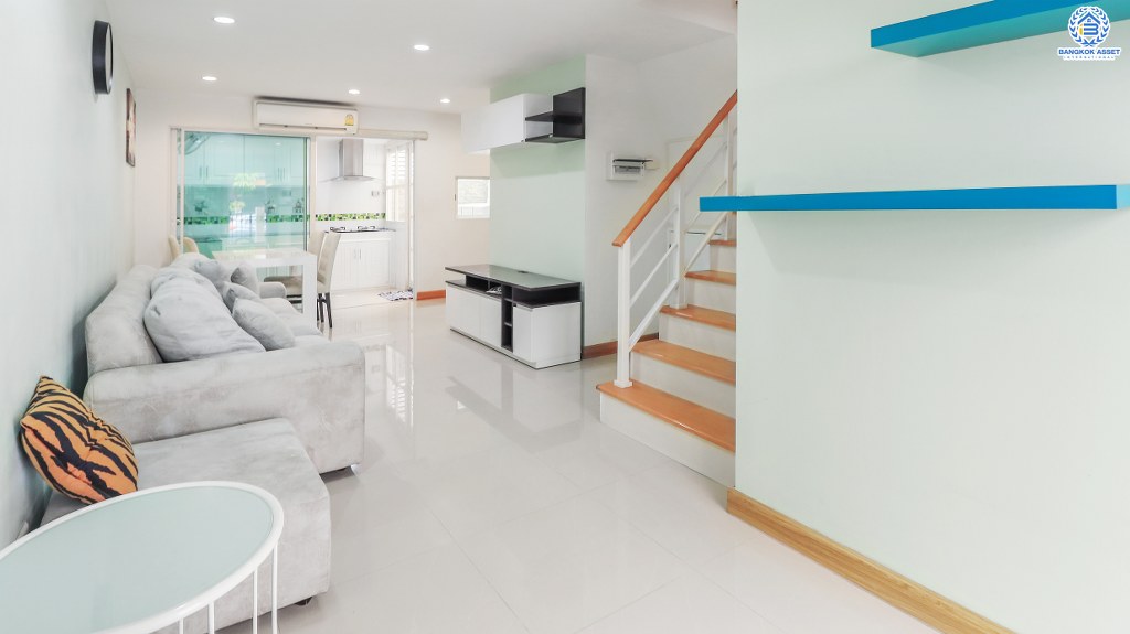 ทาวน์เฮ้าส์มือสองนนทบุรี ม.พฤกษาทาวน์เน็กซ์ ลอฟท์ ปิ่นเกล้า-สาย4 สไตล์โมเดิร์น พร้อมอยู่ เนื้อที่ 16 ตร.ว. ฟังก์ชั่น 3 ห้องนอน 2 ห้องน้ำ พร้อมบิ้วท์อินครัวเคาน์เตอร์ แถมแอร์ 3 เครื่อง ทำเลดี เดินทางสะดวก ใกล้  Central Plaza ศาลายา และ MRTส่วนต่อขยายตลิ่งชัน-ศาลายา