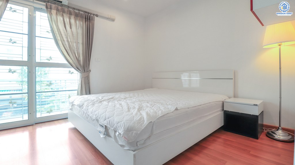 ทาวน์เฮ้าส์มือสองนนทบุรี ม.พฤกษาทาวน์เน็กซ์ ลอฟท์ ปิ่นเกล้า-สาย4 สไตล์โมเดิร์น พร้อมอยู่ เนื้อที่ 16 ตร.ว. ฟังก์ชั่น 3 ห้องนอน 2 ห้องน้ำ พร้อมบิ้วท์อินครัวเคาน์เตอร์ แถมแอร์ 3 เครื่อง ทำเลดี เดินทางสะดวก ใกล้  Central Plaza ศาลายา และ MRTส่วนต่อขยายตลิ่งชัน-ศาลายา