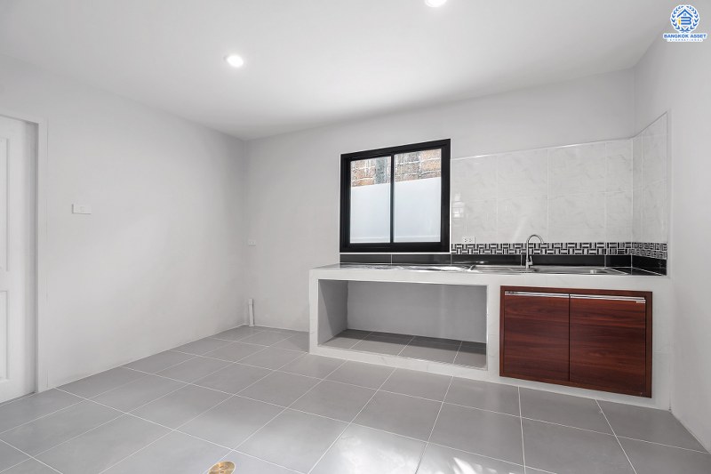 บ้านมือสองตกแต่งใหม่ ทำเลย่านเกษตร-นวมินทร์  ม.บ้านธันยกานต์ คุ้มค่า! พร้อมอยู่! เนื้อที่ 26.7 ตร.ว. ฟังก์ชั่นครบ! 4 ห้องนอน 3 ห้องน้ำ พื้นที่ใช้สอยมากกว่า 200 ตร.ม. บนทำเลคุณภาพ! ใจกลางห้างฯชั้นนำทั้ง The Walk เกษตรนวมินทร์, นวมินทร์ ซิตี้ อเวนิว , CDC ฯลฯ ใกล้จุดขึ้นทางด่วน "ฉลองรัช"