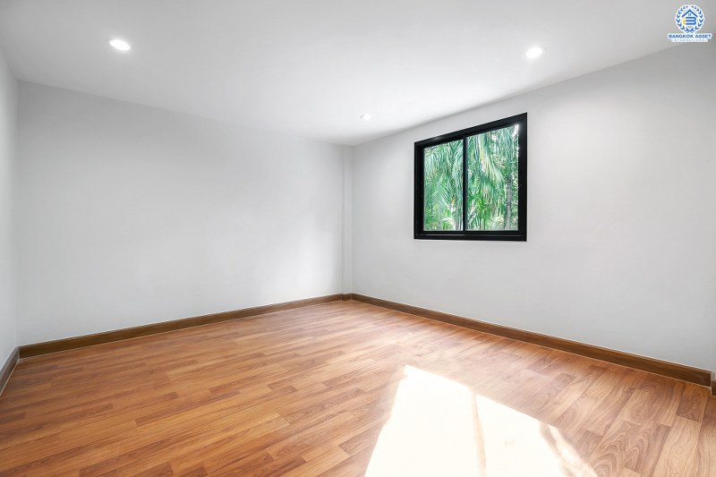 บ้านมือสองตกแต่งใหม่ ทำเลย่านเกษตร-นวมินทร์  ม.บ้านธันยกานต์ คุ้มค่า! พร้อมอยู่! เนื้อที่ 26.7 ตร.ว. ฟังก์ชั่นครบ! 4 ห้องนอน 3 ห้องน้ำ พื้นที่ใช้สอยมากกว่า 200 ตร.ม. บนทำเลคุณภาพ! ใจกลางห้างฯชั้นนำทั้ง The Walk เกษตรนวมินทร์, นวมินทร์ ซิตี้ อเวนิว , CDC ฯลฯ ใกล้จุดขึ้นทางด่วน "ฉลองรัช"