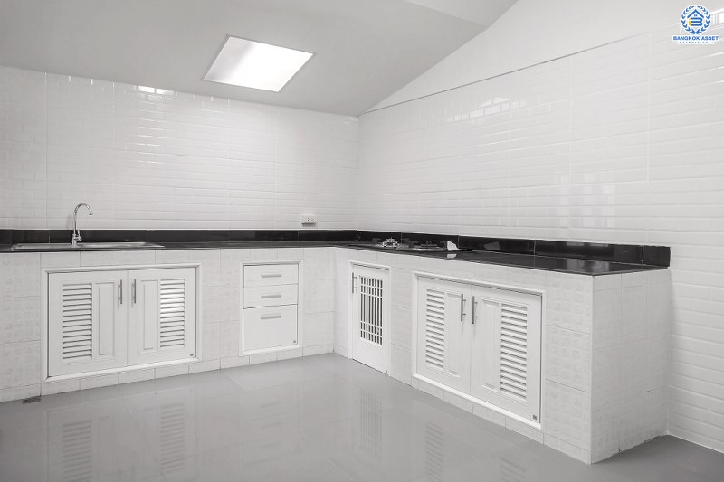 บ้านมือสองตกแต่งใหม่ ทำเลติดถนนราชพฤกษ์ ใกล้วงเวียนพระราม 5 ราคาเพียง 2 ล้านต้นๆ เท่านั้น โครงการ พฤกษาทาวน์ เนื้อที่ 19.4 ตร.ว. 3 ห้องนอน 2 ห้องน้ำ หน้ากว้าง 6 เมตร ตกแต่ง/ต่อเติม หิ้วกระเป๋าพร้อมอยู่ คุ้มยิ่งกว่าคุ้ม! จองเลย!