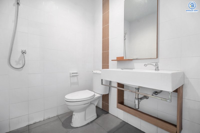 บ้านมือสองตกแต่งใหม่ ทำเลติดถนนราชพฤกษ์ ใกล้วงเวียนพระราม 5 ราคาเพียง 2 ล้านต้นๆ เท่านั้น โครงการ พฤกษาทาวน์ เนื้อที่ 19.4 ตร.ว. 3 ห้องนอน 2 ห้องน้ำ หน้ากว้าง 6 เมตร ตกแต่ง/ต่อเติม หิ้วกระเป๋าพร้อมอยู่ คุ้มยิ่งกว่าคุ้ม! จองเลย!