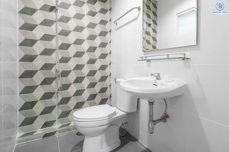 บ้านมือสองตกแต่งใหม่ ทำเลดี ราคาสุดคุ้ม! ม.ศิริวรรณ เพียง 700 เมตรจากถนนราชพฤกษ์ ใกล้ตลาดเจ้าพระยา หิ้วกระเป๋าพร้อมเข้าอยู่ได้ทันที  เนื้อที่ 17.8 ตร.ว. ฟังก์ชั่น 3 ห้องนอน 2 ห้องน้ำ จ่ายครั้งเดียวจบ ตอบครบทุกความต้องการ จองเลย!