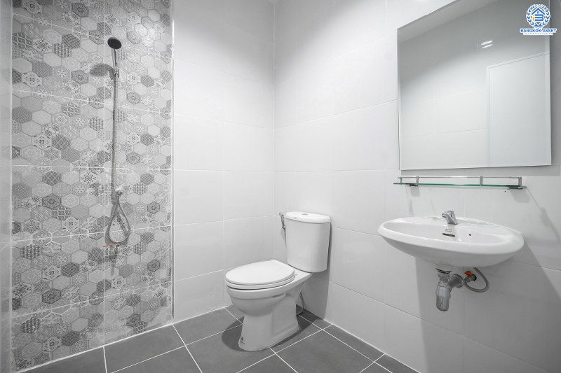 บ้านมือสองตกแต่งใหม่ ทำเลดี ราคาสุดคุ้ม! ม.ศิริวรรณ เพียง 700 เมตรจากถนนราชพฤกษ์ ใกล้ตลาดเจ้าพระยา หิ้วกระเป๋าพร้อมเข้าอยู่ได้ทันที  เนื้อที่ 17.8 ตร.ว. ฟังก์ชั่น 3 ห้องนอน 2 ห้องน้ำ จ่ายครั้งเดียวจบ ตอบครบทุกความต้องการ จองเลย!