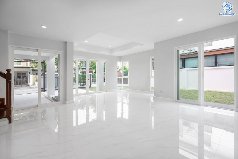 บ้านมือสองตกแต่งใหม่ ม.บุญโต แจ้งวัฒนะ เพียง 1 กม.จากจุดขึ้นทางด่วนศรีสมาน ใกล้เมืองทองธานี และเซ็นทรัลแจ้งวัฒนะ บ้านตกแต่งพร้อมอยู่ เนื้อที่ 56.2 ตร.ว. 3 ห้องนอน 3 ห้องน้ำ 2 ที่จอดรถ รองรับทุกครอบครัว ครบครันทุกฟังก์ชั่นการใช้งาน ราคาพิเศษสุด!