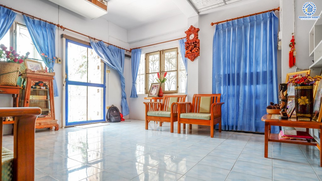 ทาวน์เฮ้าส์มือสองนนทบุรี ห้องมุม! ม.บัวทองธานีพาร์ควิลล์1 (ราชพฤกษ์-ชัยพฤกษ์) เนื้อที่ 32.8 ตร.ว. ฟังก์ชั่น 3 ห้องนอน 2 ห้องน้ำ แปลงสวย โซนหน้าโครงการ พร้อมเดินทางสะดวก บนทำเลเพียง 300 เมตรจากถ.ชัยพฤกษ์ เข้า-ออกได้หลายเส้นทาง เพียง 15 นาทีจากเซ็นทรัลแจ้งวัฒนะ...