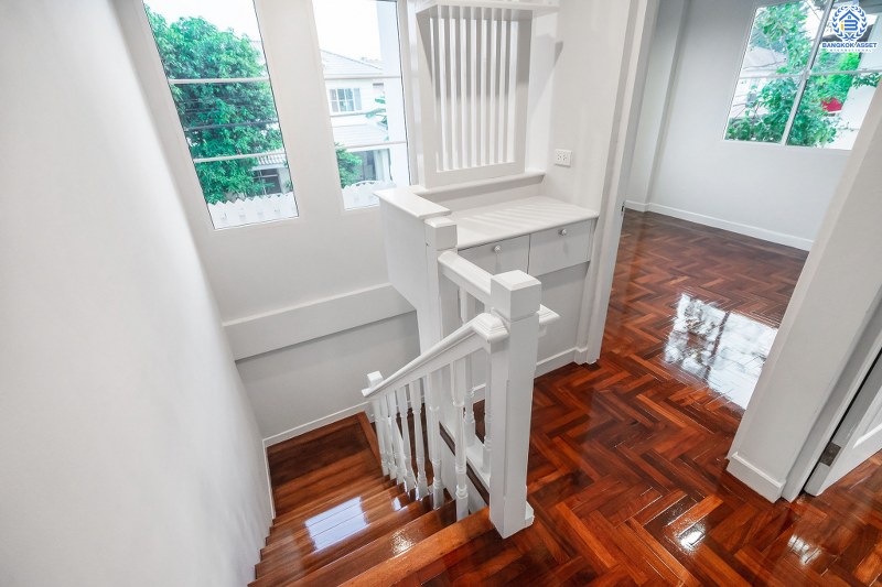 บ้านมือสองตกแต่งใหม่ คุณภาพแบรนด์ LH โครงการ ชลลดา บางใหญ่-เซ็นทรัลเวสต์เกต พร้อมทุกการเข้าอยู่ สไตล์อบอุ่น  เนื้อที่ 54.6 ตร.ว. ฟังก์ชั่น 3ห้องนอน 2ห้องน้ำ พร้อม facilities ครบครัน บนทำเลศักยภาพ เดินทางสะดวก ใกล้ถ.กาญจนาภิเษก เพียง 10 นาทีถึงรถไฟฟ้าสถานีคลองบางไผ่