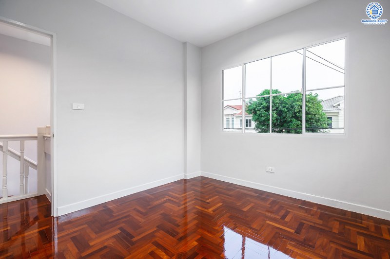 บ้านมือสองตกแต่งใหม่ คุณภาพแบรนด์ LH โครงการ ชลลดา บางใหญ่-เซ็นทรัลเวสต์เกต พร้อมทุกการเข้าอยู่ สไตล์อบอุ่น  เนื้อที่ 54.6 ตร.ว. ฟังก์ชั่น 3ห้องนอน 2ห้องน้ำ พร้อม facilities ครบครัน บนทำเลศักยภาพ เดินทางสะดวก ใกล้ถ.กาญจนาภิเษก เพียง 10 นาทีถึงรถไฟฟ้าสถานีคลองบางไผ่