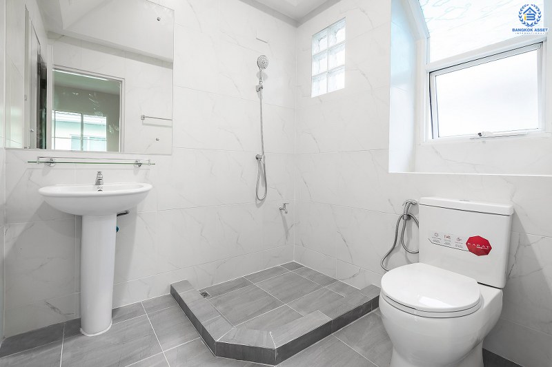 บ้านมือสองตกแต่งใหม่ คุณภาพแบรนด์ LH โครงการ ชลลดา บางใหญ่-เซ็นทรัลเวสต์เกต พร้อมทุกการเข้าอยู่ สไตล์อบอุ่น  เนื้อที่ 54.6 ตร.ว. ฟังก์ชั่น 3ห้องนอน 2ห้องน้ำ พร้อม facilities ครบครัน บนทำเลศักยภาพ เดินทางสะดวก ใกล้ถ.กาญจนาภิเษก เพียง 10 นาทีถึงรถไฟฟ้าสถานีคลองบางไผ่