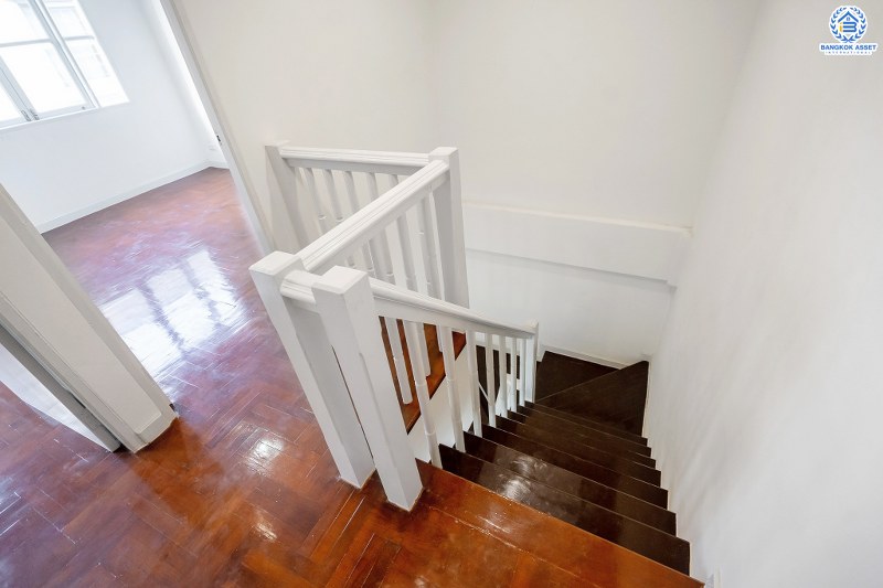 บ้านมือสองตกแต่งใหม่ แบรนด์LH ม.บุศรินทร์ วงแหวน (บ้านกล้วย-ไทรน้อย) หลังใหญ่พร้อมอยู่ เนื้อที่ 21 ตร.ว. ฟังก์ชั่นครบครัน! 3 ห้องนอน 2 ห้องน้ำ ตอบโจทย์ทุกการอยู่อาศัย บนทำเลคุณภาพ! ใกล้เซ็นทรัลเวสต์เกต และ รถไฟฟ้าสถานี "คลองบางไผ่"