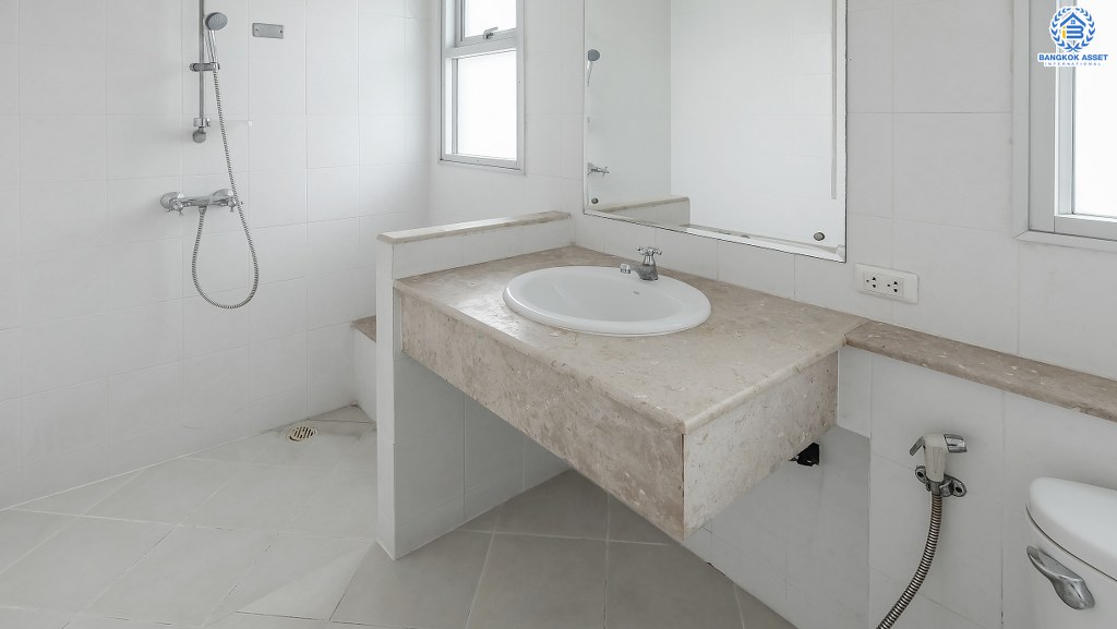 ทาวน์โฮมมือสองนนทบุรี ทำเลโซนเมือง โครงการ พลัสซิตี้พาร์ค สนามบินน้ำ-รัตนาธิเบศร์ ห้องมุมหลังใหญ่ เนื้อที่ 32.3 ตร.ว. หน้ากว้าง 6 ฟังก์ชั่น 3 ห้องนอน 3 ห้องน้ำ 2 ที่จอดรถ บนทำเลดีที่สุด! ใกล้กระทรวงพาณิชย์ ,เซ็นทรัลรัตนาธิเบศร์ และทางด่วนงามวงศ์วาน เดินทางสะดวกด้วย รถไฟฟ้าสถานี "แยกนนทบุรี1"