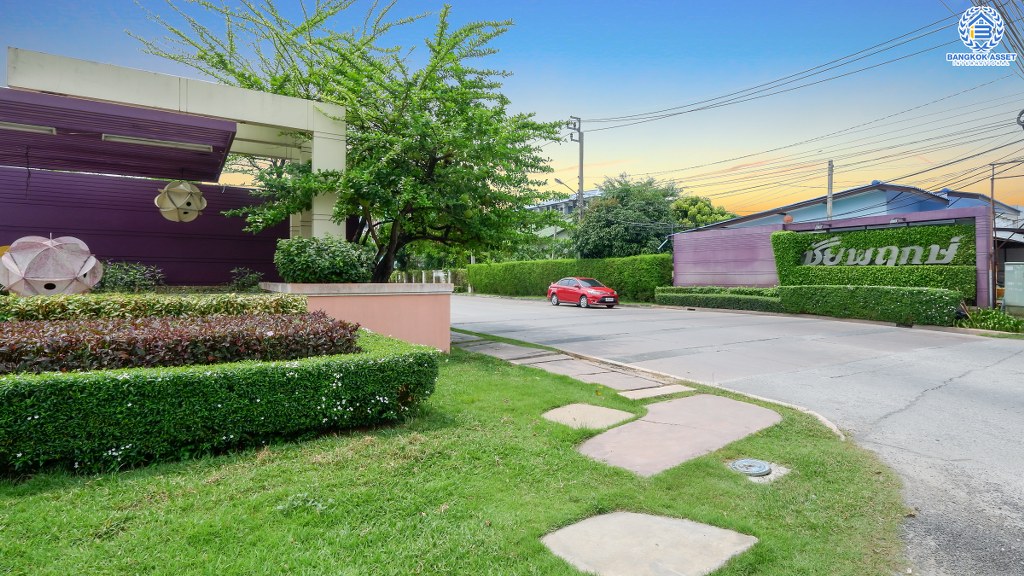 บ้านเดี่ยวมือสองนนทบุรี หลังใหญ่ 67 ตร.ว. โครงการ ชัยพฤกษ์ บางใหญ่-กาญจนาภิเษก คุณภาพแบรนด์LH บ้านพร้อมอยู่ ฟังก์ชั่น 3 ห้องนอน 3 ห้องน้ำ 2 ที่จอดรถ แถมแอร์ 4 เครื่อง บนทำเลศักยภาพ เพียง 1 กม.จากสถานีคลองบางไผ่ ใกล้เซ็นทรัลเวสต์เกต คุ้มค่า ราคาไม่แพง!