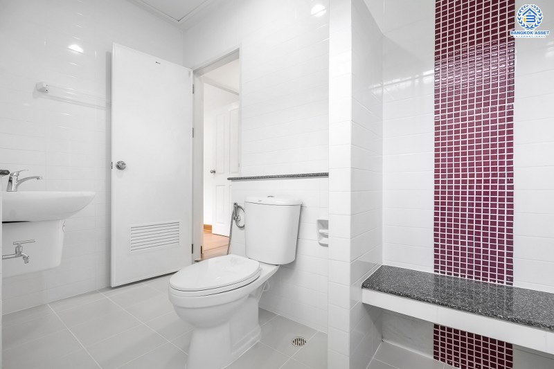 บ้านมือสองตกแต่งใหม่ แปลงมุม! แบรนด์ Property Perfect* ม.เดอะวิลล่า ราชพฤกษ์-ท่าอิฐ เนื้อที่ 18 ตร.ว. ครบครันด้วยฟังก์ชั่น 3 ห้องนอน 2 ห้องน้ำ ตกแต่งสวยพร้อมอยู่! เดินทางสะดวกสบายเข้า-ออกได้ 2 เส้นทางทั้งถ.รัตนาธิเบศร์ และถ.ราชพฤกษ์ ใกล้ 2 เซ็นทรัลฯ และ MRT "สถานีบางรักน้อยท่าอิฐ"