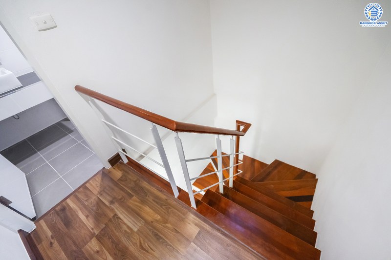 บ้านมือสองตกแต่งใหม่ 3 ชั้น ทำเลโซนเมือง! ม.ศุภาลัยวิลล์ งามวงศ์วาน-แคราย (ซ.รัตนาธิเบศร์18) เนื้อที่ 20.6 ตร.ว. บ้านพร้อมอยู่ ฟังก์ชั่นจัดเต็ม! 4 ห้องนอน 3 ห้องน้ำ บนสุดยอดทำเล! เข้า-ออกได้ทั้งทางรัตนาธิเบศร์ ติวานนท์ และสนามบินน้ำ ใกล้รถไฟฟ้าสายสีม่วง "สถานีศูนย์ราชการฯ" และจุดขึ้นทางด่วน "งามวงศ์วาน"