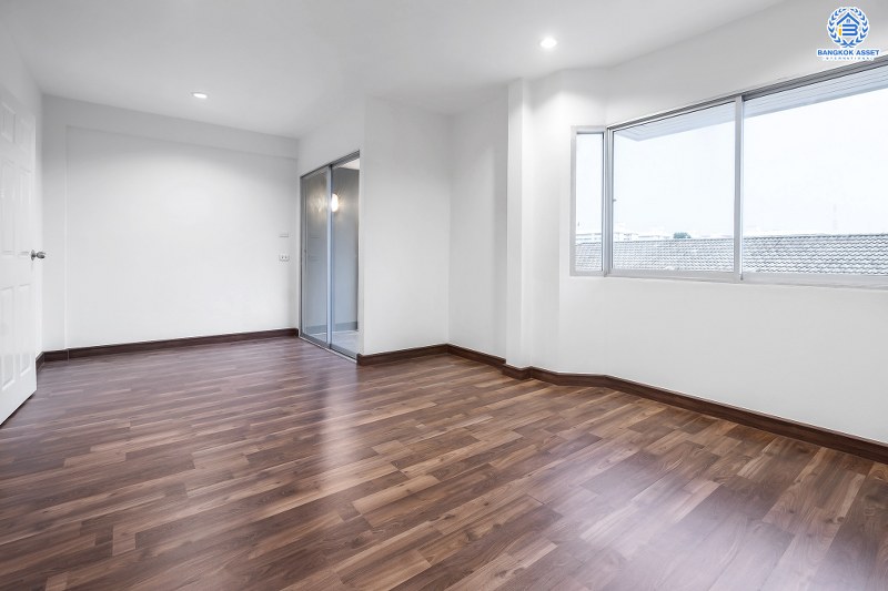 บ้านมือสองตกแต่งใหม่ 3 ชั้น ทำเลโซนเมือง! ม.ศุภาลัยวิลล์ งามวงศ์วาน-แคราย (ซ.รัตนาธิเบศร์18) เนื้อที่ 20.6 ตร.ว. บ้านพร้อมอยู่ ฟังก์ชั่นจัดเต็ม! 4 ห้องนอน 3 ห้องน้ำ บนสุดยอดทำเล! เข้า-ออกได้ทั้งทางรัตนาธิเบศร์ ติวานนท์ และสนามบินน้ำ ใกล้รถไฟฟ้าสายสีม่วง "สถานีศูนย์ราชการฯ" และจุดขึ้นทางด่วน "งามวงศ์วาน"