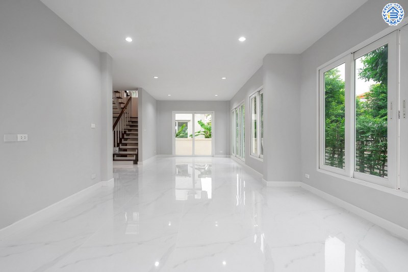 บ้านมือสองตกแต่งใหม่ แปลงมุม จากแบรนด์ Q.House โครงการ คาซ่าวิลล์ ราชพฤกษ์-รัตนาธิเบศร์1 เนื้อที่ 62.8 ตร.ว. ฟังก์ชั่น 3 ห้องนอน 3 ห้องน้ำ Master Bedroom มี walk in closet บนทำเลศักยภาพ ติดถนนราชพฤกษ์ ใกล้รถไฟฟ้า สถานีบางรักน้อยท่าอิฐ