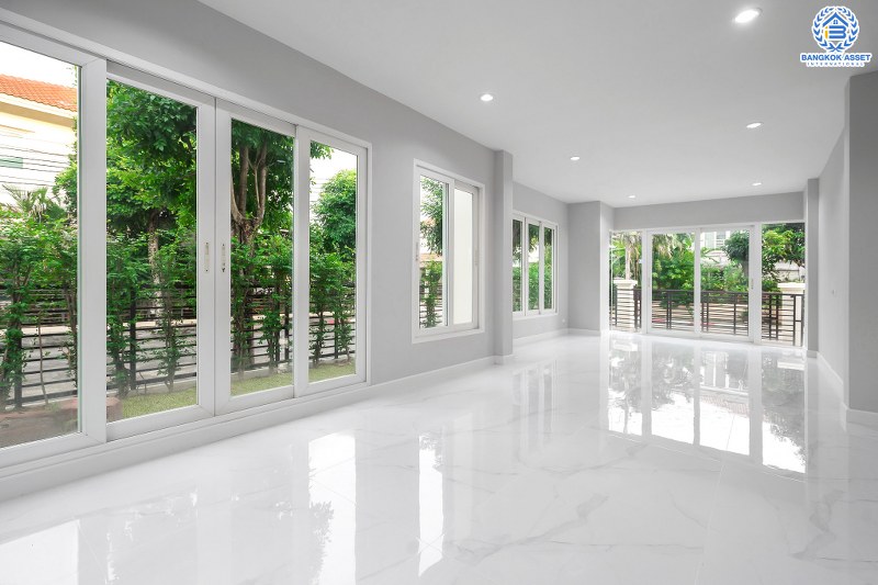 บ้านมือสองตกแต่งใหม่ แปลงมุม จากแบรนด์ Q.House โครงการ คาซ่าวิลล์ ราชพฤกษ์-รัตนาธิเบศร์1 เนื้อที่ 62.8 ตร.ว. ฟังก์ชั่น 3 ห้องนอน 3 ห้องน้ำ Master Bedroom มี walk in closet บนทำเลศักยภาพ ติดถนนราชพฤกษ์ ใกล้รถไฟฟ้า สถานีบางรักน้อยท่าอิฐ