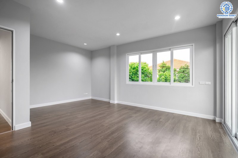 บ้านมือสองตกแต่งใหม่ แปลงมุม จากแบรนด์ Q.House โครงการ คาซ่าวิลล์ ราชพฤกษ์-รัตนาธิเบศร์1 เนื้อที่ 62.8 ตร.ว. ฟังก์ชั่น 3 ห้องนอน 3 ห้องน้ำ Master Bedroom มี walk in closet บนทำเลศักยภาพ ติดถนนราชพฤกษ์ ใกล้รถไฟฟ้า สถานีบางรักน้อยท่าอิฐ