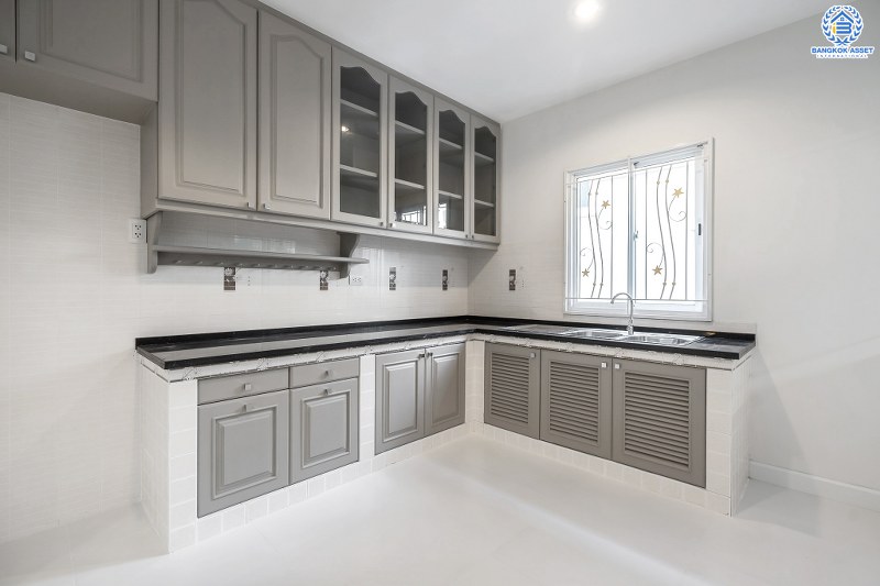 บ้านมือสองตกแต่งใหม่ ติดถนนราชพฤกษ์ โครงการ เดอะ แพลนท์ ราชพฤกษ์-พระราม5 เนื้อที่ 50.1 ตร.ว. ฟังก์ชั่น 3 ห้องนอน 3 ห้องน้ำ พร้อม Built-In มีเทอร์เรซข้างบ้านเหมาะเป็นมุมพักผ่อน บนทำเลศักยภาพ ใกล้วงเวียนพระราม5 , The Walk และอื่นๆ อีกมากมาย...